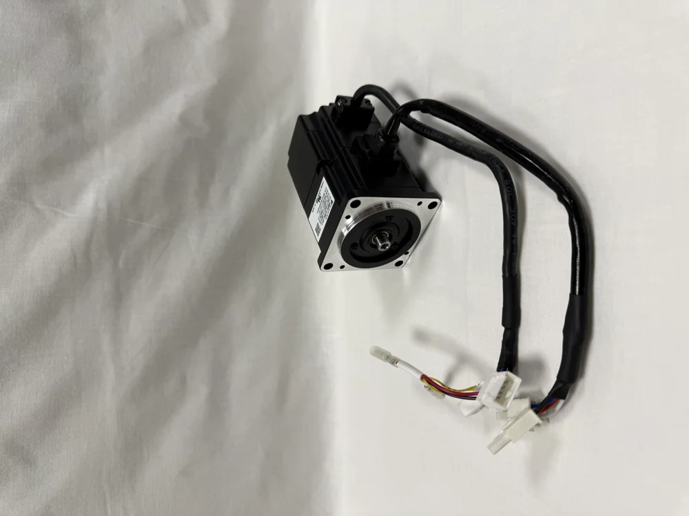 AC Servomotor SGMPH-01ANA-YR13